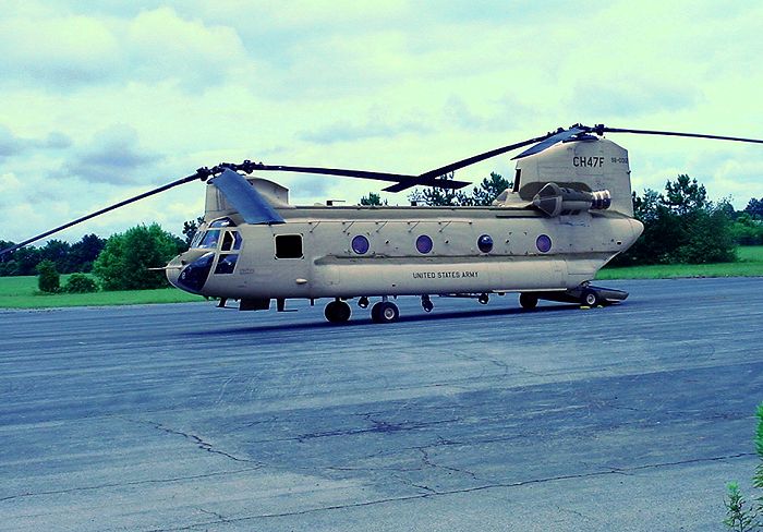 CH-47F Chinook helicopter 98-00012 after undergoing remanufacture.