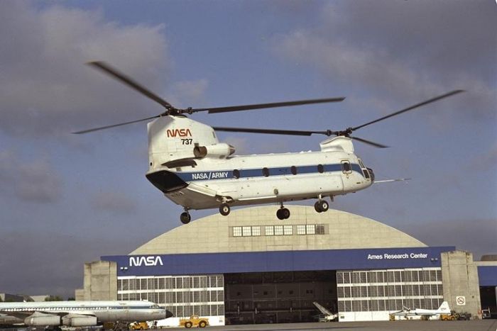Boeing CH-47 Chinook helicopter - Working for NASA, 12 August 1985.