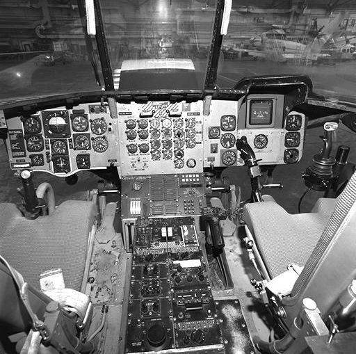 Cockpit photo of NASA 737, 19 March 1986.