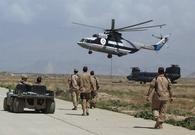 92-00476 being airlifted out to safety after an encounter with the enemy during the war on terrorism in Afghanistan.