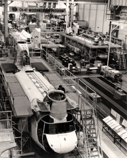 Early 1980s photograph of the Boeing CH-47D Modernization line at the Ridley Park facility in Pennslyvania. Click-N-Go Here to enlarge.